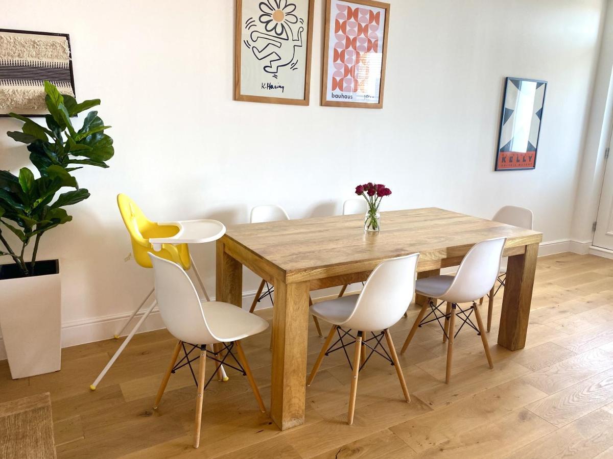 וורטינג Stunning 2 Bed Apartment Sea Views And Parking מראה חיצוני תמונה